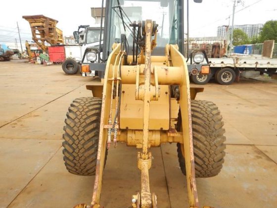 2005 CAT 901B