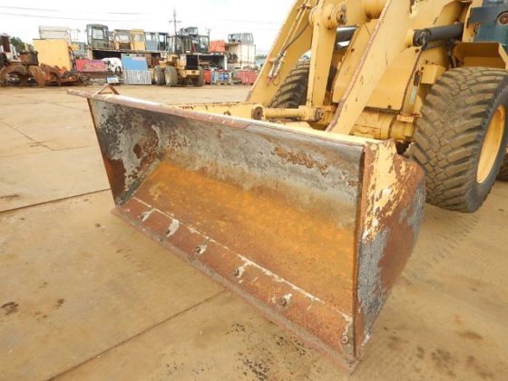 2005 CAT 901B
