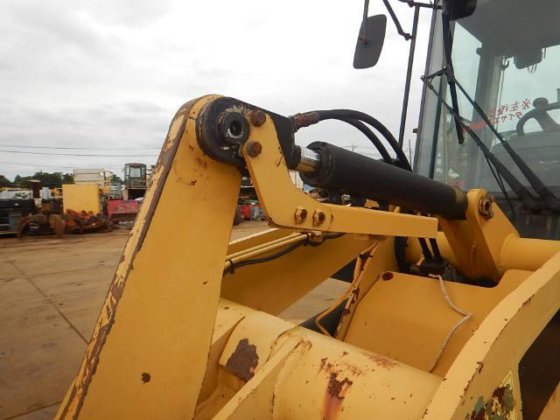 2005 CAT 901B