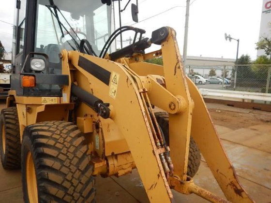 2005 CAT 901B