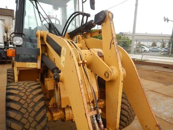 2005 CAT 901B