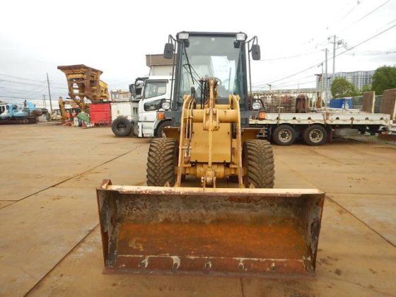 2005 CAT 901B