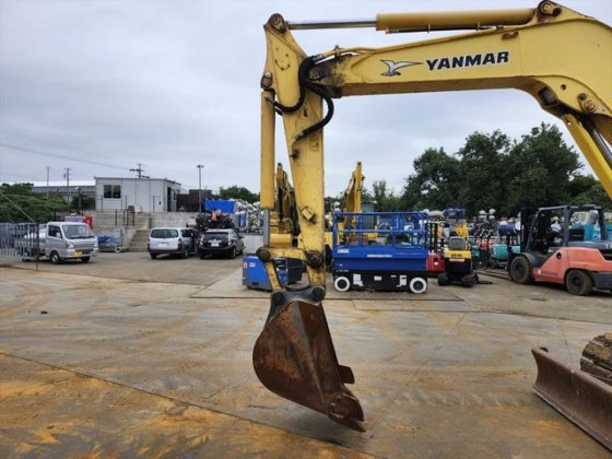 2012 YANMAR VIO70 3A