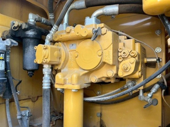 2014 凯特彼勒 320E