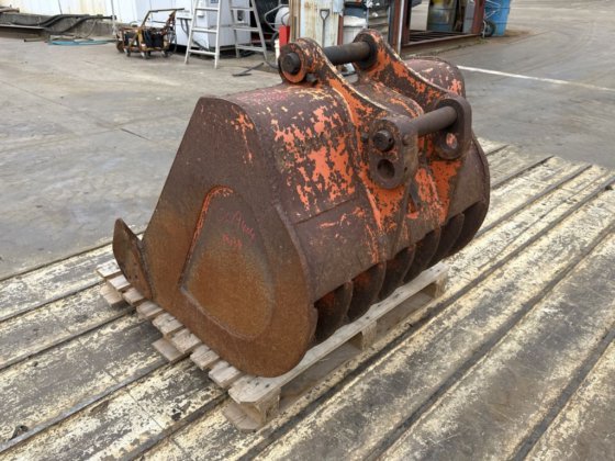 适用于小松 PC138 或 PC120 的骨架斗