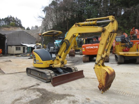 2017 KOMATSU PC45MR 5