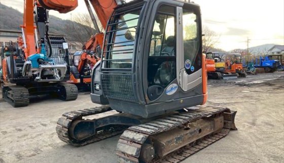 2011 日立 ZX75US 3