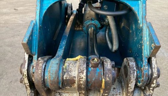 2011 日立 ZX75US 3