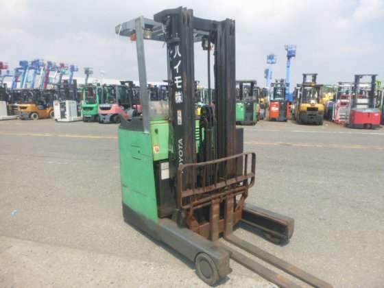 2015 年 TOYOTA 7FBR15