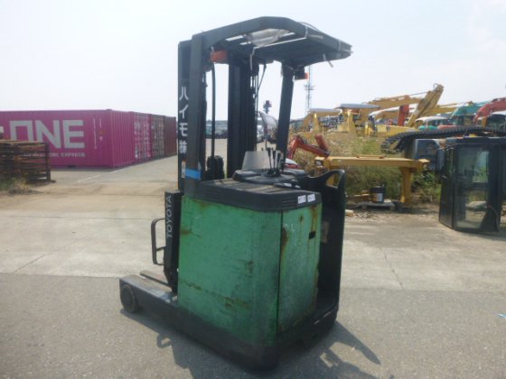 2015 年 TOYOTA 7FBR15