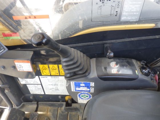 2011 KOMATSU PC30UU 5
