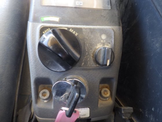 2011 KOMATSU PC30UU 5