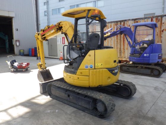 2011 KOMATSU PC30UU 5