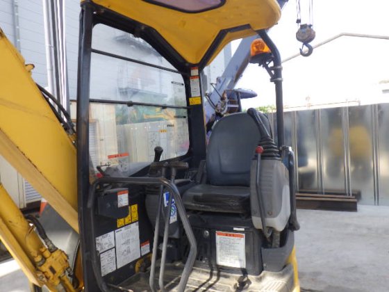 2011 KOMATSU PC30UU 5