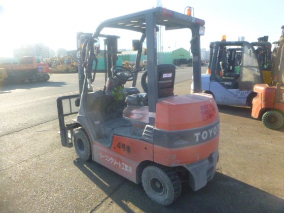 2014 年 TOYOTA 7FB25