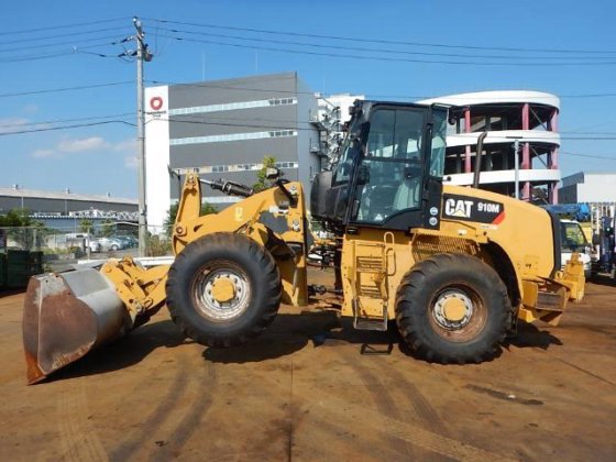 2018年CAT 910M