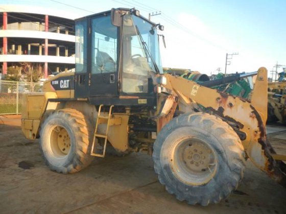 2012 CAT 910H