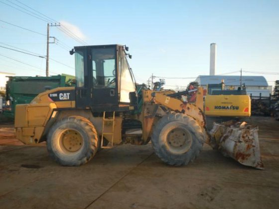 2012 CAT 910H