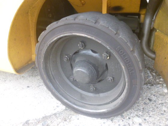 2005 小松 FD30NT 16