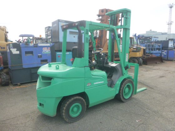 2010 MITSUBISHI FD35AT