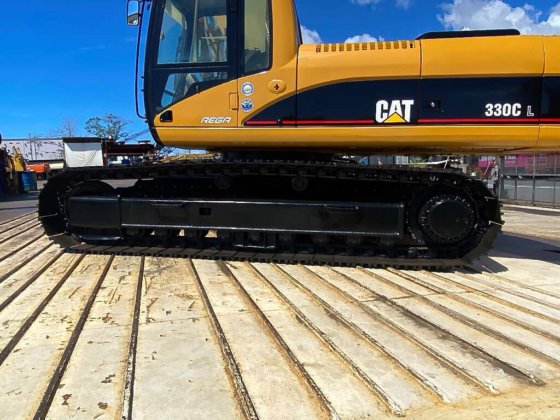 2004 CAT 330CL