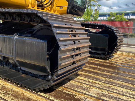 2004 CAT 330CL