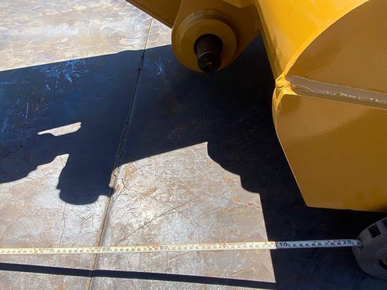 2004 CAT 330CL