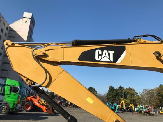 2013年卡特彼勒320D E型