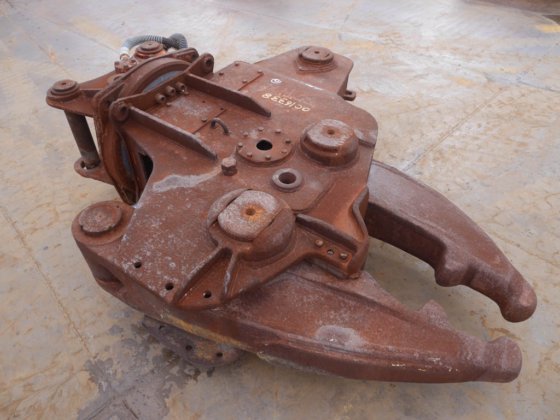 NPK 大型切割机 07m3