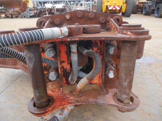 NPK 大型切割机 07m3