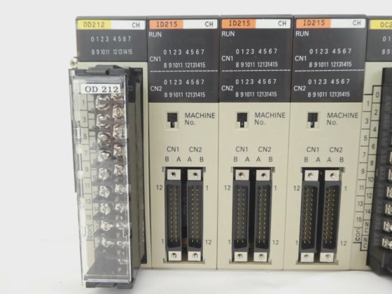 Omron C200H Controlador Lógico Programable