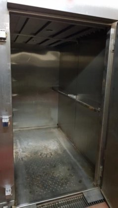 マウティング UKM 2002 E