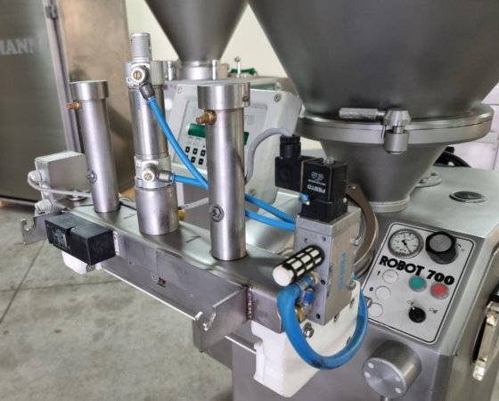 威马格机器人 700