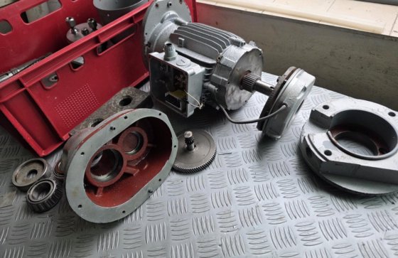 特莱夫 PUMA CE 700 EB