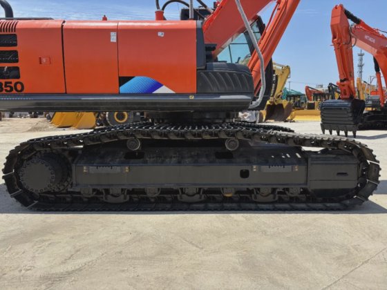 35 吨挖掘机是土方工程的理想选择 性能卓越的重型挖掘机 Hitachi350-5g