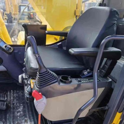 クローズドキャビン油圧クローラーダイガー家庭用農業機械 PC450-8 バケット付き掘削機