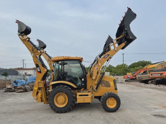 Gebrauchter Cat 420f Baggerlader Baggerlader