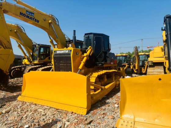 中国山推推土机控制廉价销售推土机 SD22 热销 SD16 SD23