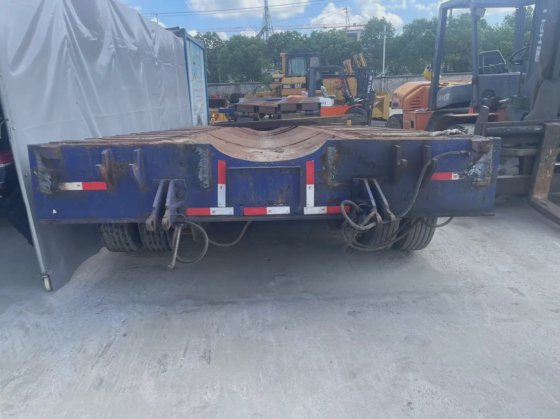 中国 上海 マルチ 3 アクスル