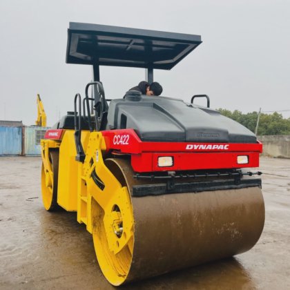 Dynapac Cc422 二手推车，工作小时数低 Dynapac Cc422