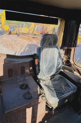 90% 全新 Caterpilar D7g 推土机，工作状况良好，上海特惠价