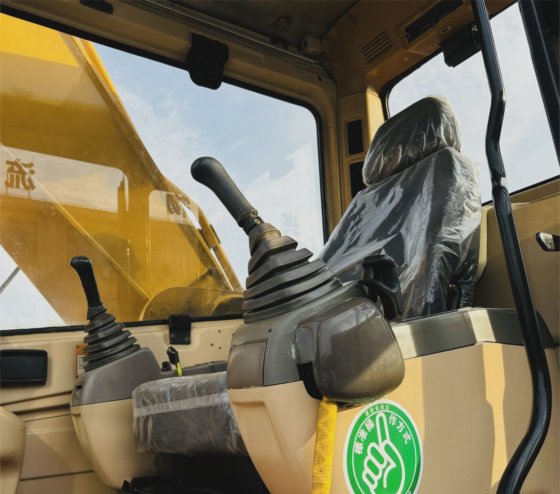 挖掘机 Cat 325b 325D 320d