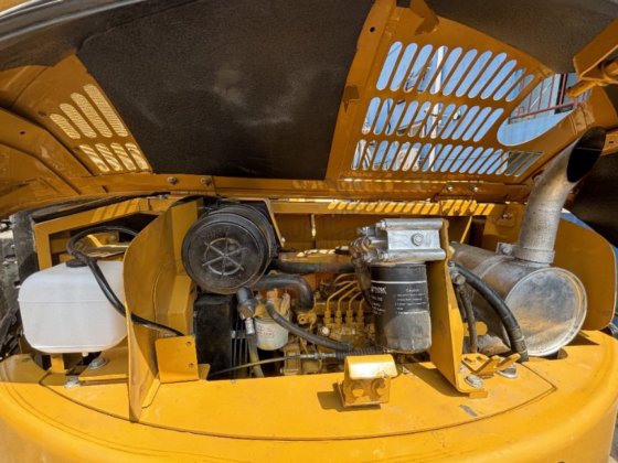 小型挖掘机 6 吨 8 吨