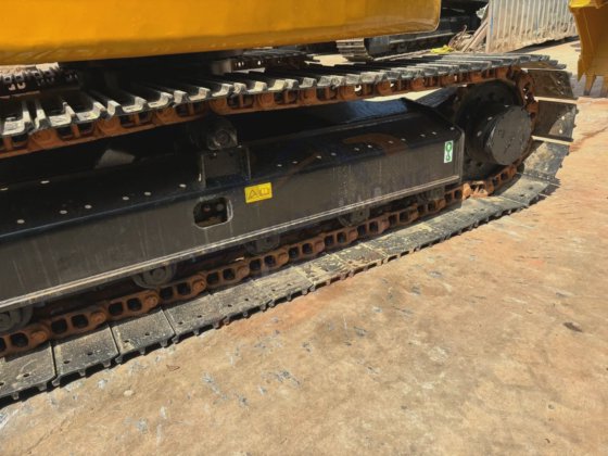 小型挖掘机 6 吨 8 吨