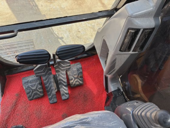 小型挖掘机 6 吨 8 吨