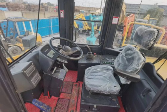 使用済みLG856 非常におすすめの使用済みリュゴン856 フロントローダーが上海で販売中です。