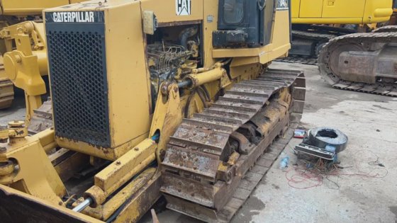 状况良好的 Cater Pillar D4c 推土机