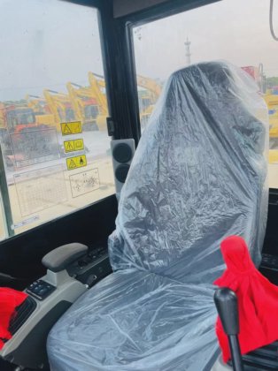 小型农用二手挖掘机 Cat 308e 8 吨带