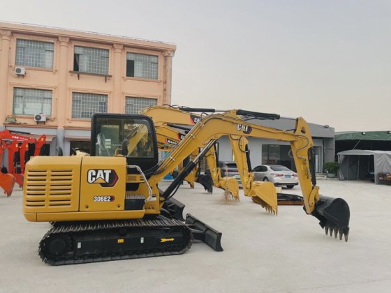小型农用二手挖掘机 Cat 308e 8 吨带