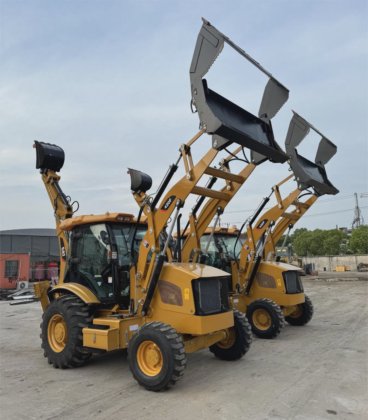 上海で販売中の安価な中古キャタピラー420f420fトラクター、バックホーおよびフロントローダー付き